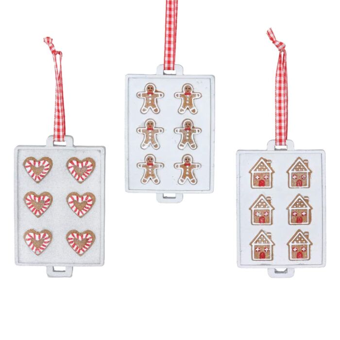 Gisela Graham Resin Gingerbread Shapes with Baking Tray Decoration